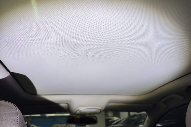 Used Zotye Z700 2016 1.8T DCT Prestige Edition Headliner