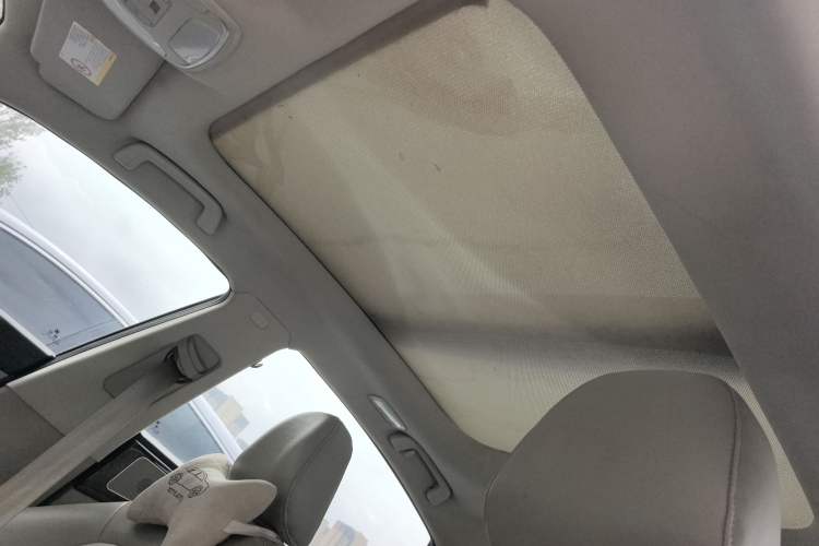 Used Zotye Z700 2016 1.8T DCT Elegant Version Headliner