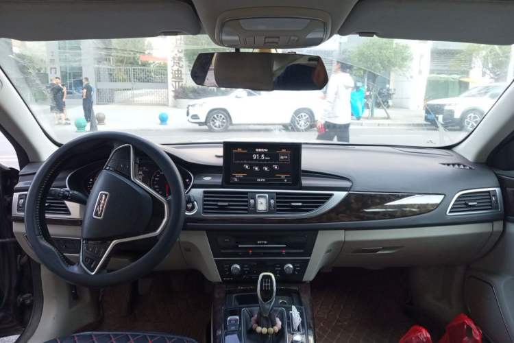 Used Zotye Z700 2016 1.8T Manual Luxury Model Headliner