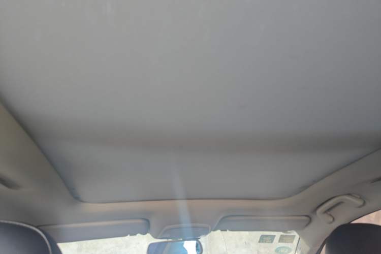 Used Zotye Z700 2016 1.8T DCT Prestige Edition Headliner