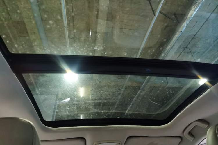 Used Zotye Z700 2016 1.8T DCT Elegant Version Headliner