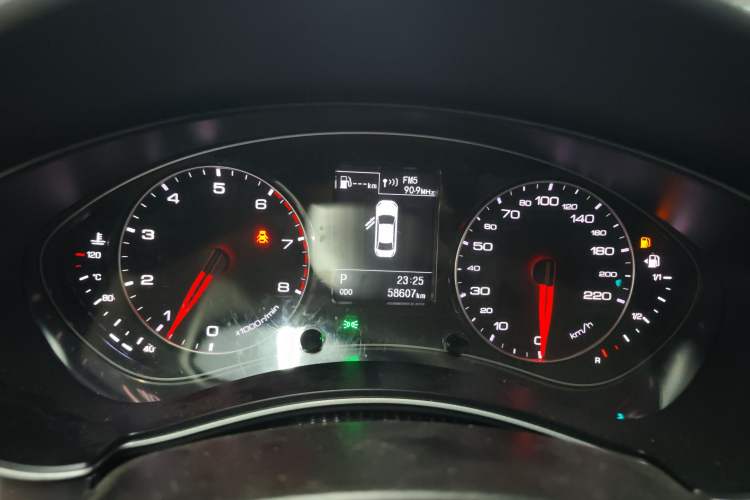Used Zotye Z700 2016 1.8T DCT Prestige Edition Instrument Cluster