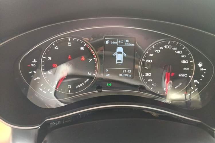 Used Zotye Z700 2016 1.8T DCT Elegant Version Instrument Cluster