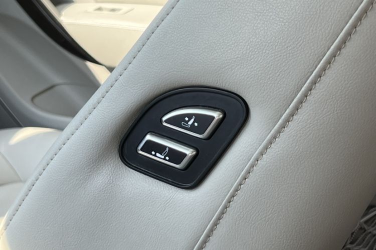 Used Zotye Z700 2016 1.8T DCT Prestige Edition Interior 12
