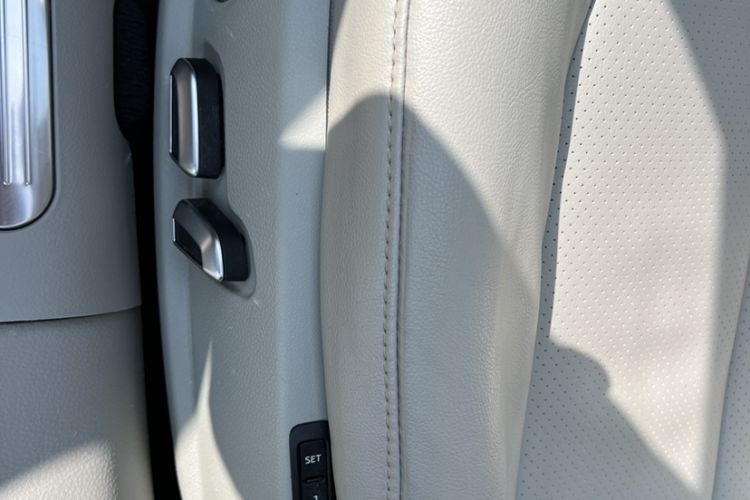 Used Zotye Z700 2016 1.8T DCT Prestige Edition Interior 15