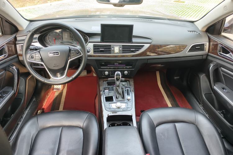 Used Zotye Z700 2016 1.8T DCT Prestige Edition Interior 3