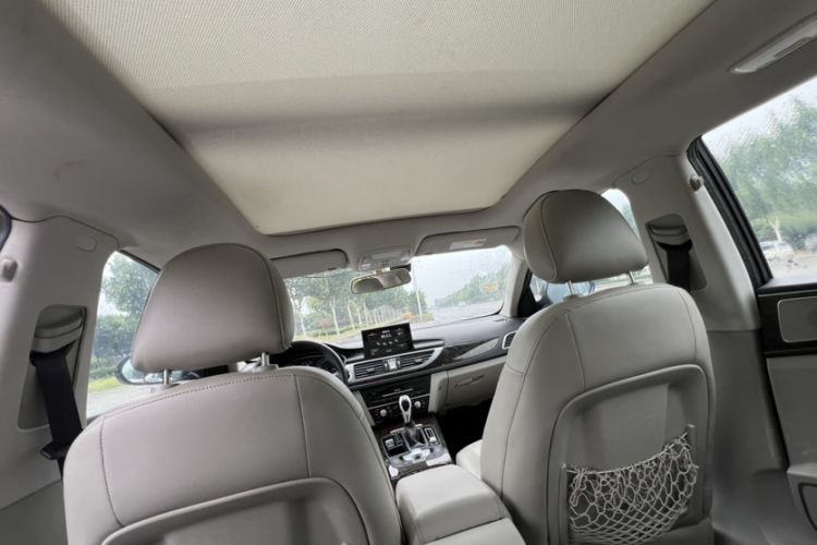 Used Zotye Z700 2016 1.8T DCT Elegant Version Interior 5