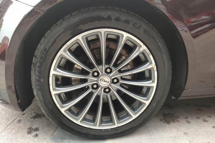 Used Zotye Z700 2016 1.8T DCT Elegant Version Left Front Wheel Hub