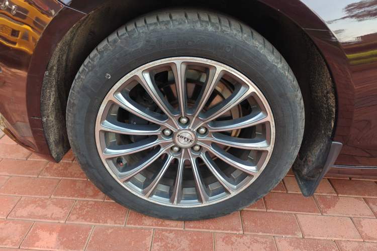 Used Zotye Z700 2016 1.8T DCT Elegant Version Left Front Wheel Hub