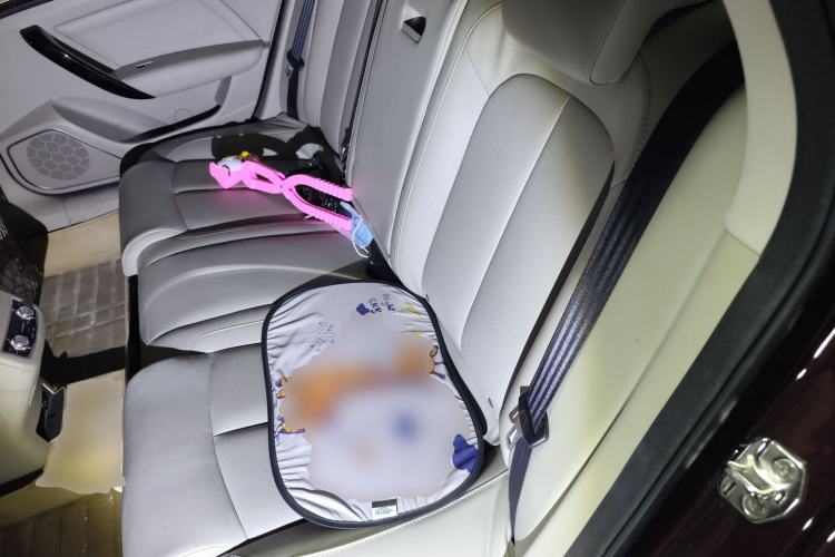 Used Zotye Z700 2016 1.8T DCT Prestige Edition Left Rear Seat