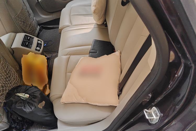 Used Zotye Z700 2016 1.8T DCT Prestige Edition Left Rear Seat