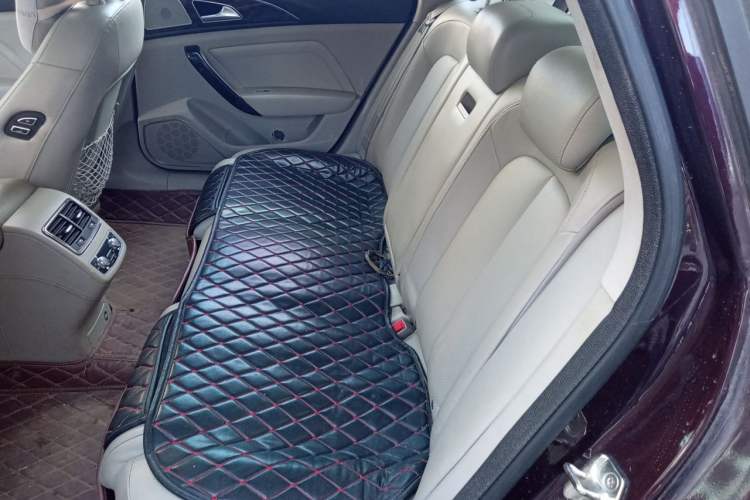 Used Zotye Z700 2016 1.8T Manual Luxury Model Left Rear Seat