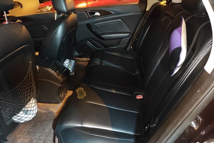 Used Zotye Z700 2016 1.8T DCT Prestige Edition Left Rear Seat
