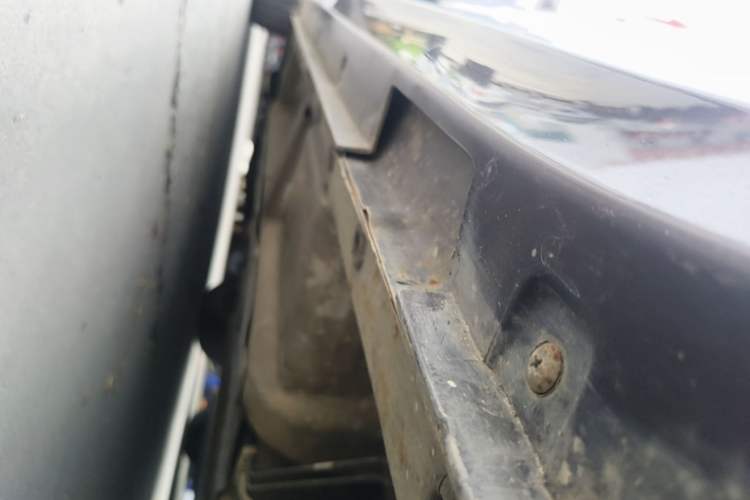 Used Zotye Z700 2016 1.8T DCT Luxury Model Left Side Sill