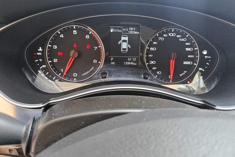 Used Zotye Z700 2016 1.8T DCT Prestige Edition Odometer Close Up