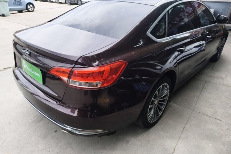 Used Zotye Z700 2016 1.8T DCT Luxury Model Rear Right 45 Deg