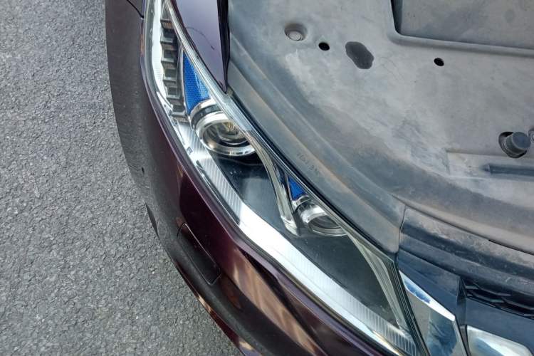 Used Zotye Z700 2016 1.8T Manual Luxury Model Right Front Headlight