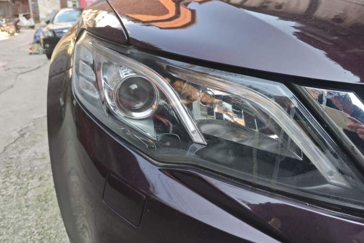Used Zotye Z700 2016 1.8T Manual Luxury Model Right Front Headlight