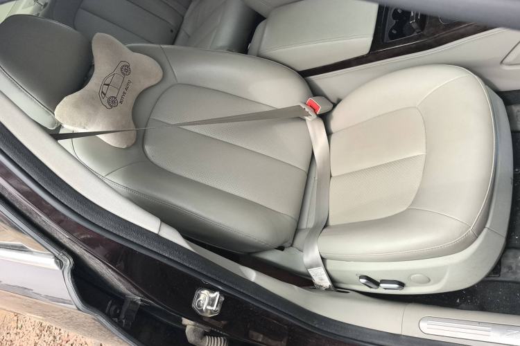 Used Zotye Z700 2016 1.8T DCT Elegant Version Right Front Seat