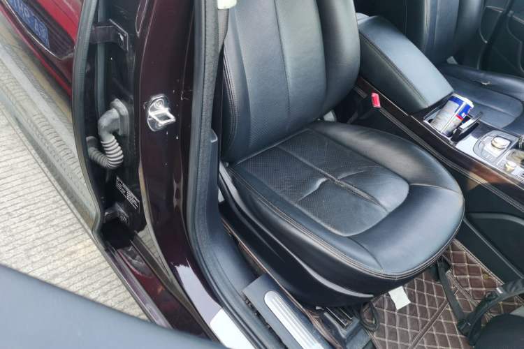 Used Zotye Z700 2016 1.8T DCT Luxury Model Right Front Seat