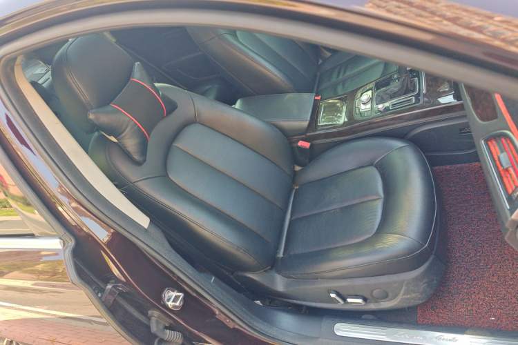 Used Zotye Z700 2016 1.8T DCT Elegant Version Right Front Seat
