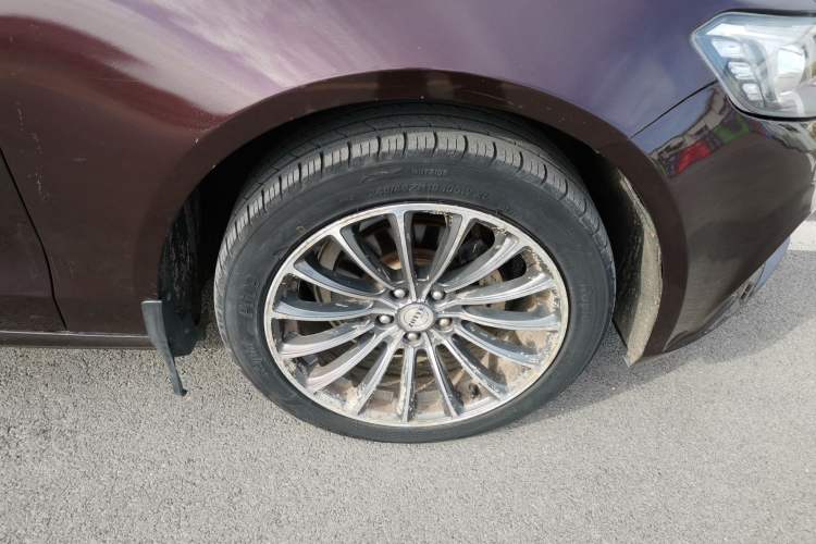 Used Zotye Z700 2016 1.8T Manual Luxury Model Right Front Wheel Hub