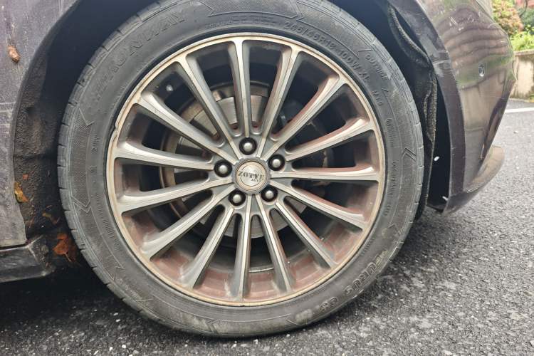 Used Zotye Z700 2016 1.8T DCT Elegant Version Right Front Wheel Hub