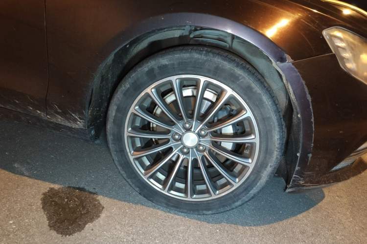 Used Zotye Z700 2016 1.8T DCT Prestige Edition Right Front Wheel Hub