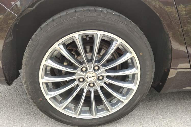 Used Zotye Z700 2016 1.8T DCT Elegant Version Right Rear Wheel Hub