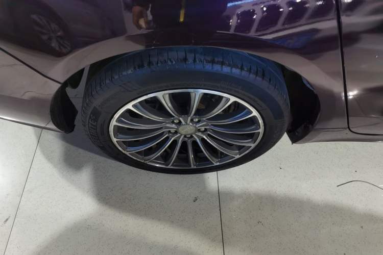 Used Zotye Z700 2016 1.8T DCT Elegant Version Right Rear Wheel Hub
