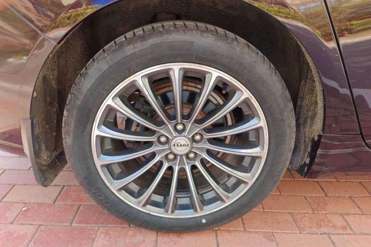 Used Zotye Z700 2016 1.8T DCT Elegant Version Right Rear Wheel Hub