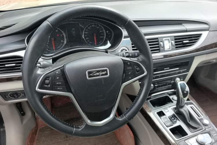Used Zotye Z700 2016 1.8T DCT Elegant Version Steering Wheel