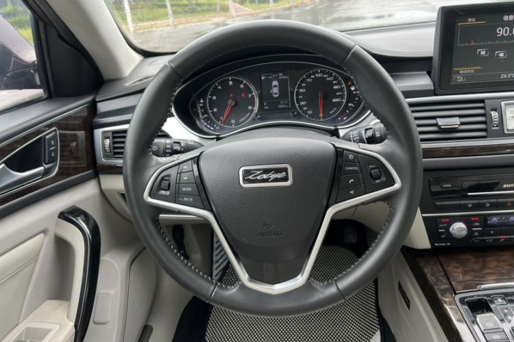Used Zotye Z700 2016 1.8T DCT Elegant Version Steering Wheel