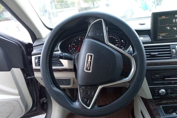 Used Zotye Z700 2016 1.8T Manual Luxury Model Steering Wheel