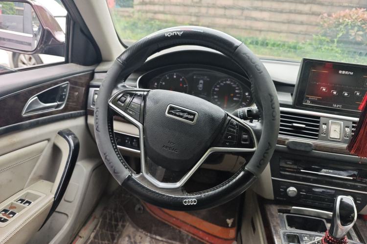 Used Zotye Z700 2016 1.8T DCT Elegant Version Steering Wheel
