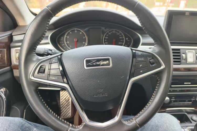 Used Zotye Z700 2016 1.8T DCT Prestige Edition Steering Wheel
