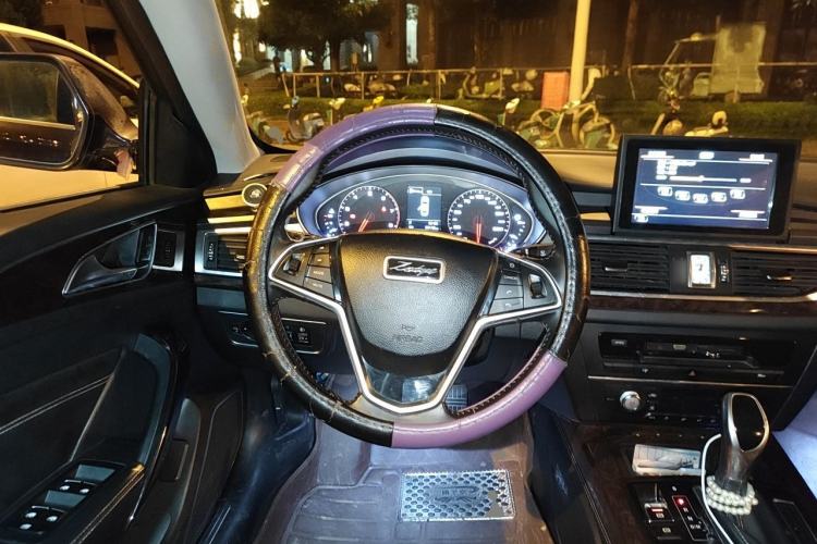 Used Zotye Z700 2016 1.8T DCT Prestige Edition Steering Wheel