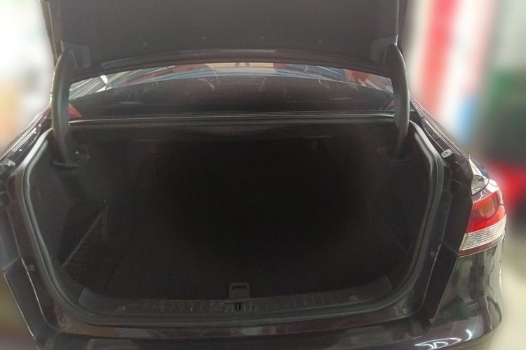 Used Zotye Z700 2016 1.8T DCT Elegant Version Trunk