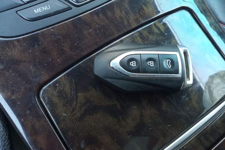 Used Zotye Z700 2016 1.8T Manual Luxury Model Vehicle Key