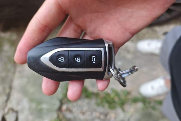 Used Zotye Z700 2016 1.8T Manual Luxury Model Vehicle Key