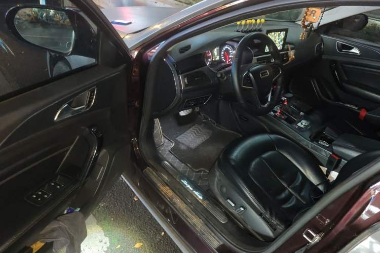 Used Zotye Z700 2016 1.8T DCT Elegant Version Driver Seat