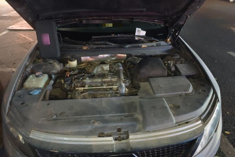 Used Zotye Z700 2016 1.8T DCT Elegant Version Engine Bay