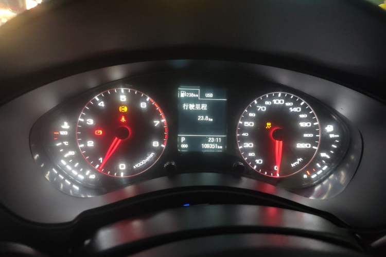 Used Zotye Z700 2016 1.8T DCT Elegant Version Instrument Cluster