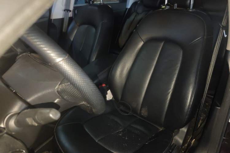 Used Zotye Z700 2016 1.8T DCT Elegant Version Left Front Seat
