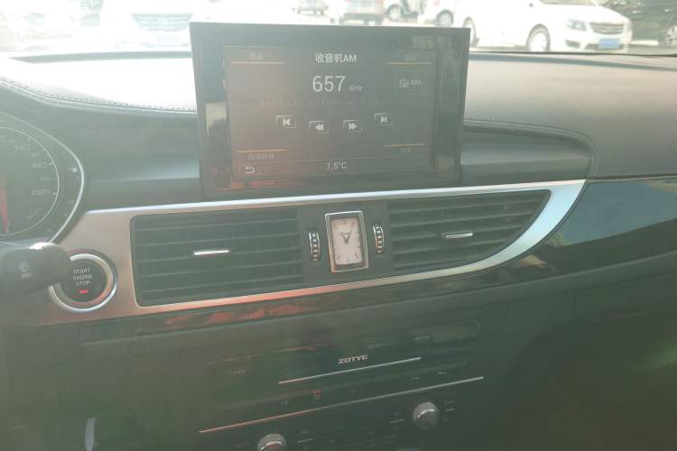 Used Zotye Z700 2016 1.8T DCT Elegant Version Audio And AC Panel
