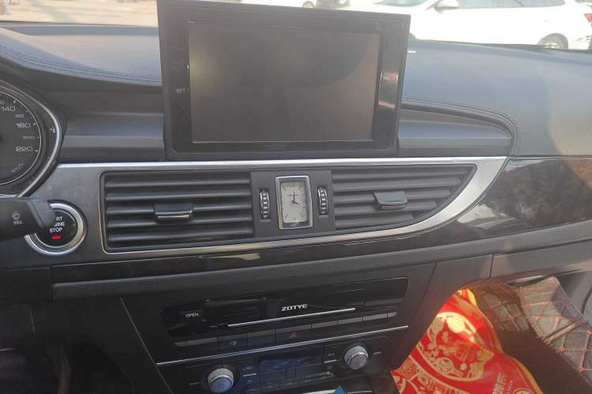 Used Zotye Z700 2016 1.8T Manual Luxury Model Audio And AC Panel