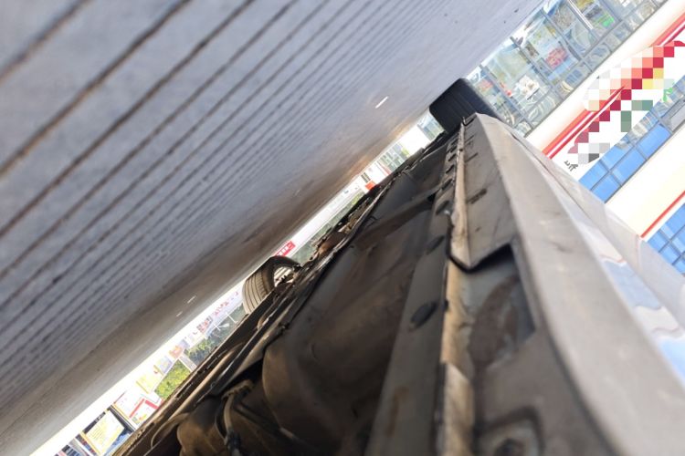 Used Zotye Z700 2016 1.8T DCT Prestige Edition Chassis Rear Left