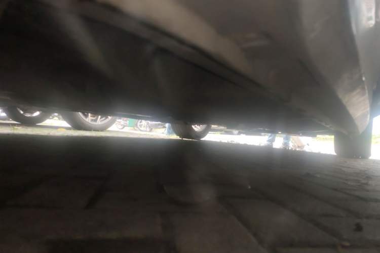 Used Zotye Z700 2016 1.8T Manual Luxury Model Chassis Rear Right