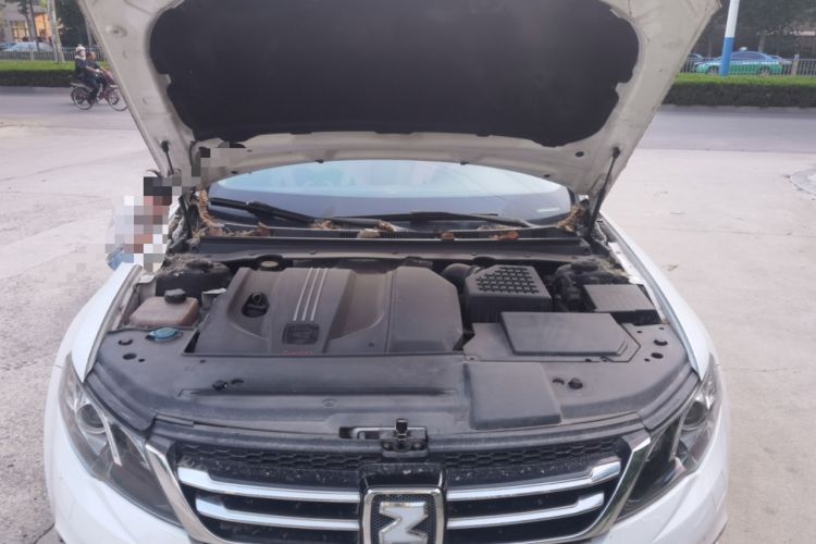 Used Zotye Z700 2016 1.8T DCT Elegant Version Engine Bay