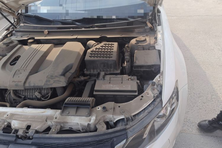 Used Zotye Z700 2016 1.8T Manual Luxury Model Engine Bay Left